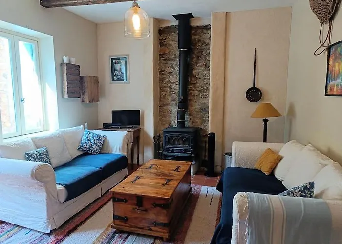 Ceps Cottage Sleeps 6 With Free Wifi Near The River