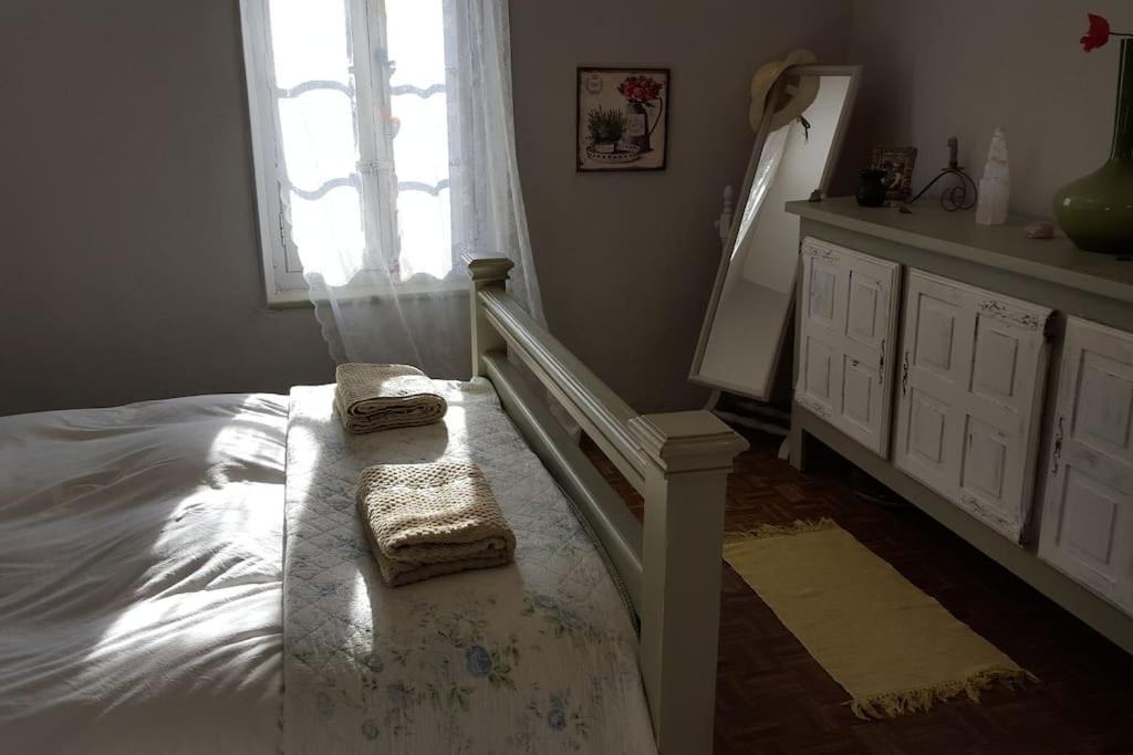 Ceps Sleeps 6 With Free Wifi Near The River * Roquebrun