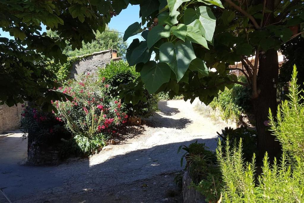 Ceps Sleeps 6 With Free Wifi Near The River Holiday home