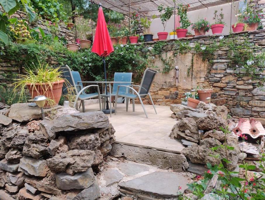 Ceps Sleeps 6 With Free Wifi Near The River