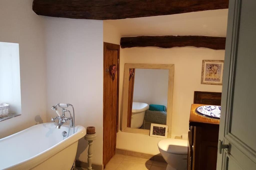 Holiday home Ceps Sleeps 6 With Free Wifi Near The River *