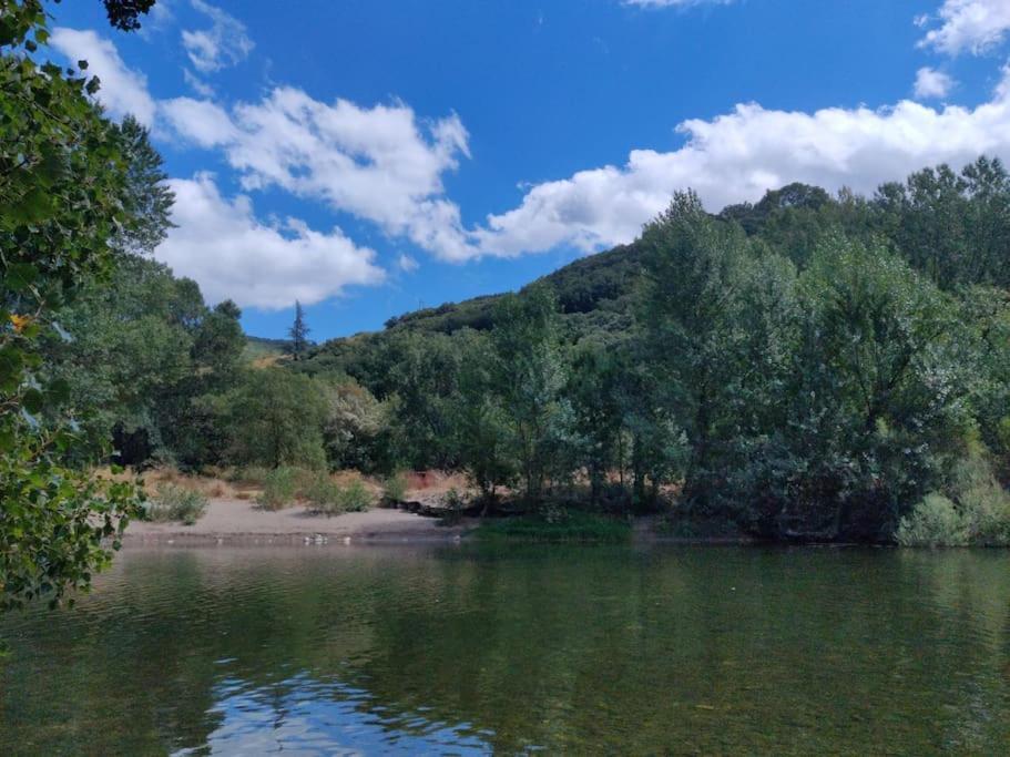 Ceps Sleeps 6 With Free Wifi Near The River Holiday home